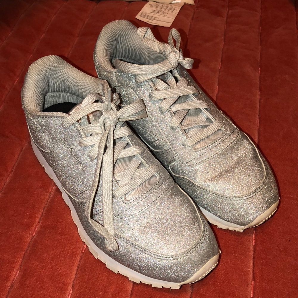 Girls silver Reebok - Picture 2 of 3